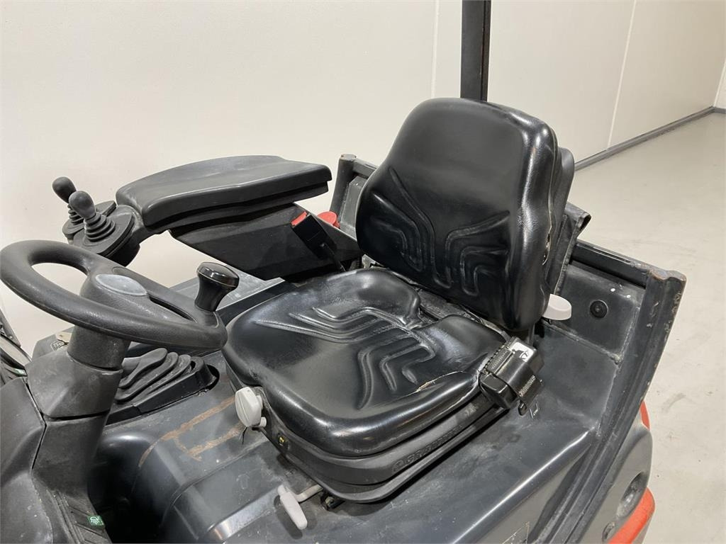 Linde E16C-02 - Forklift listrik: gambar 5 Linde E16C-02 - Forklift listrik: gambar 5