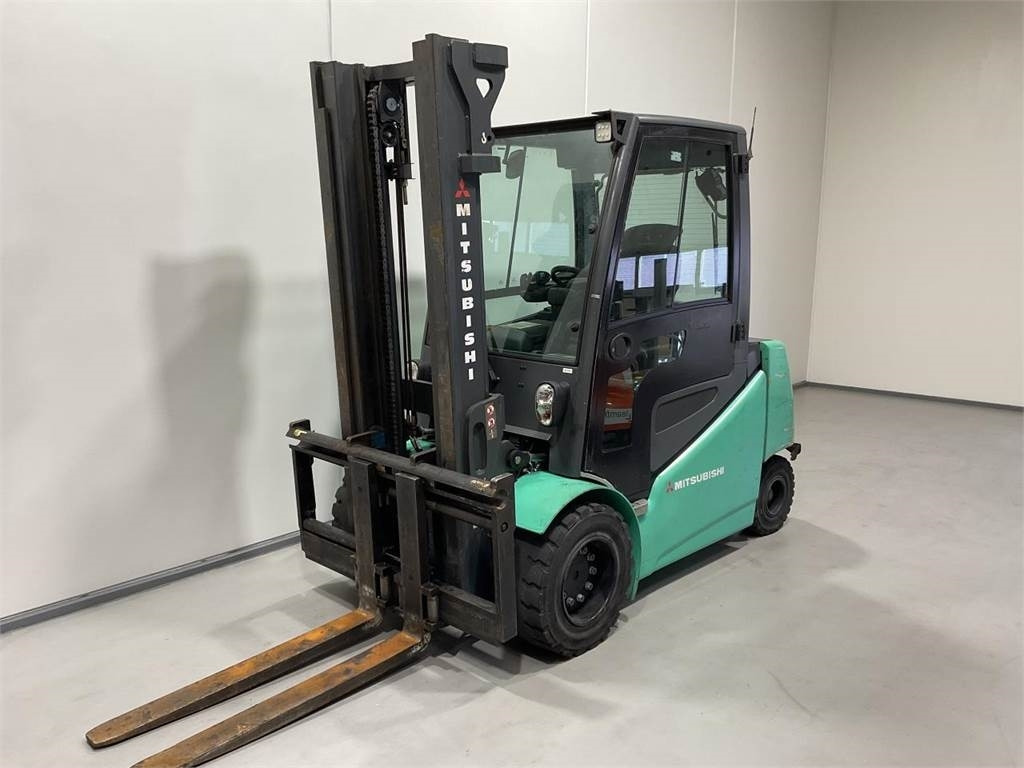Mitsubishi FB50-2 - Forklift listrik: gambar 4 Mitsubishi FB50-2 - Forklift listrik: gambar 4