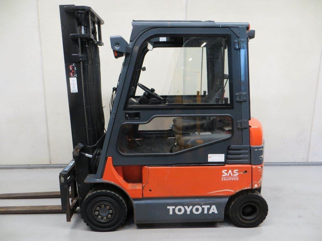 Toyota 7FBMF20 - Forklift listrik: gambar 2 Toyota 7FBMF20 - Forklift listrik: gambar 2