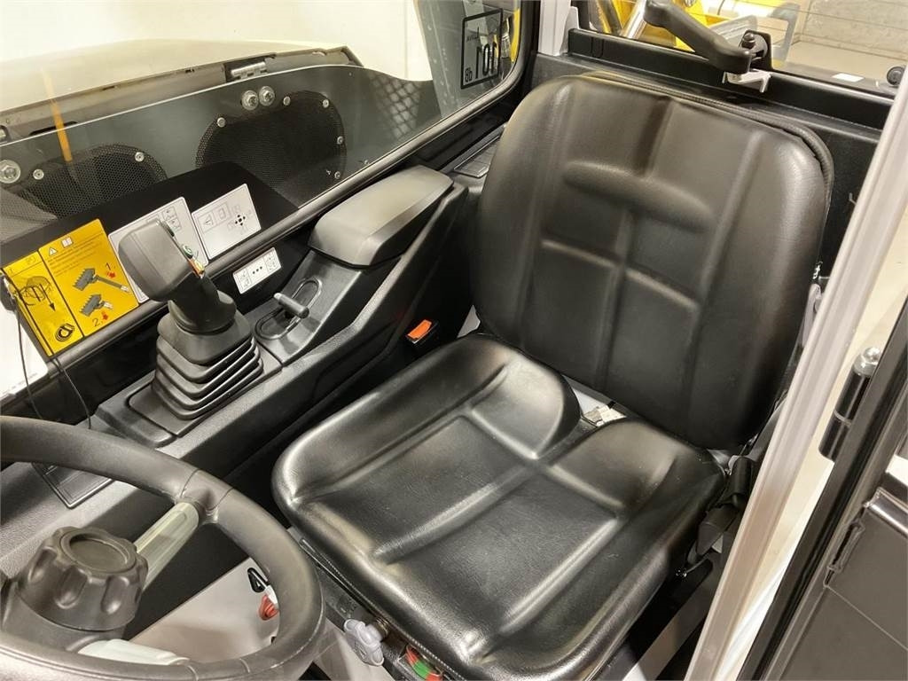 Wacker Neuson TH412 - Boom teleskopik: gambar 5 Wacker Neuson TH412 - Boom teleskopik: gambar 5