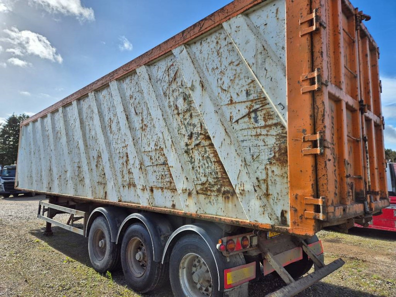 AMT 3 akslet 71m3 stål tipper // steel tipper - Semi-trailer jungkit: gambar 4 AMT 3 akslet 71m3 stål tipper // steel tipper - Semi-trailer jungkit: gambar 4