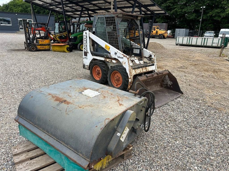 Bobcat 553 - Skid steer: gambar 2 Bobcat 553 - Skid steer: gambar 2