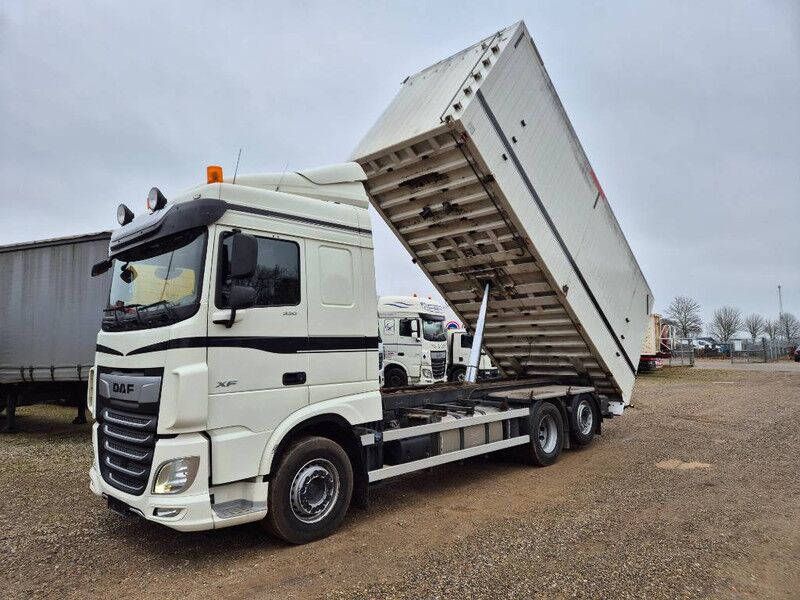 DAF XF 530 6x2 //Volume tipper 45m3// - Truk jungkit: gambar 1 DAF XF 530 6x2 //Volume tipper 45m3// - Truk jungkit: gambar 1