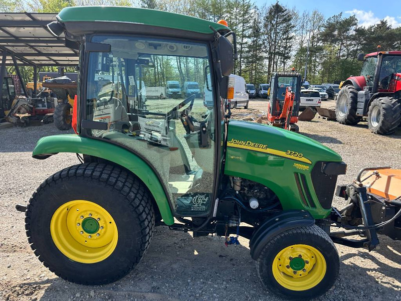 John Deere 3720 M/ Hydraulisk kost - Traktor kompak: gambar 3 John Deere 3720 M/ Hydraulisk kost - Traktor kompak: gambar 3