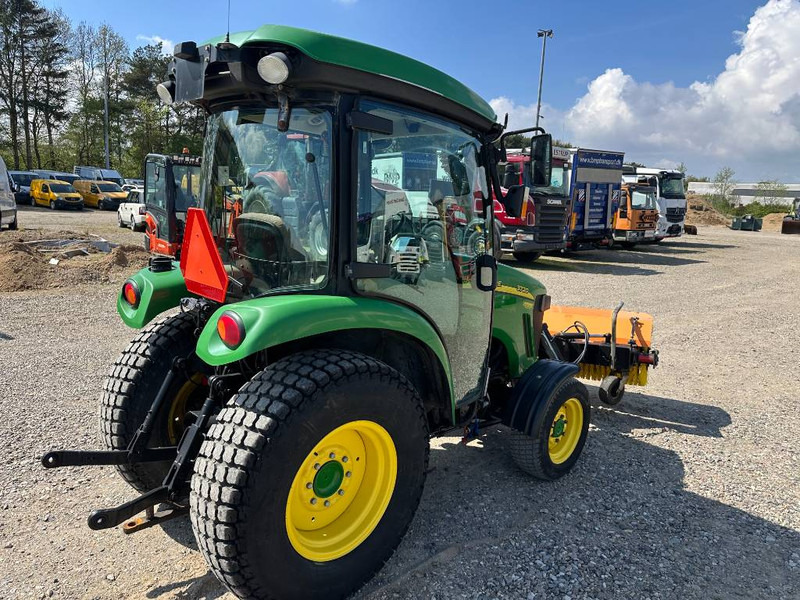 John Deere 3720 M/ Hydraulisk kost - Traktor kompak: gambar 5 John Deere 3720 M/ Hydraulisk kost - Traktor kompak: gambar 5