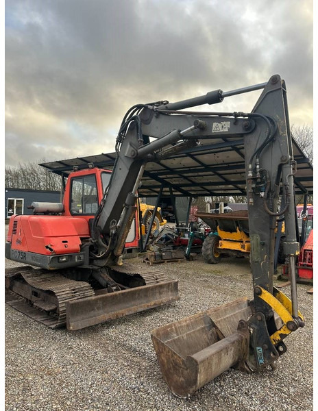 Komatsu PC 75 - Ekskavator mini: gambar 2 Komatsu PC 75 - Ekskavator mini: gambar 2