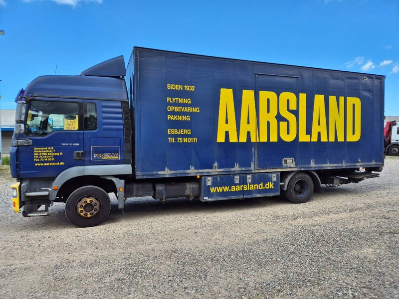 MAN TGM 12.280 // Lift // Sideopening - Truk box: gambar 2 MAN TGM 12.280 // Lift // Sideopening - Truk box: gambar 2