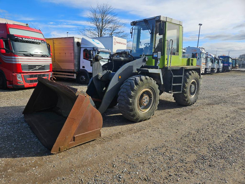 O & K L 15 + Bucket + Quickshift - Wheel loader: gambar 1 O & K L 15 + Bucket + Quickshift - Wheel loader: gambar 1