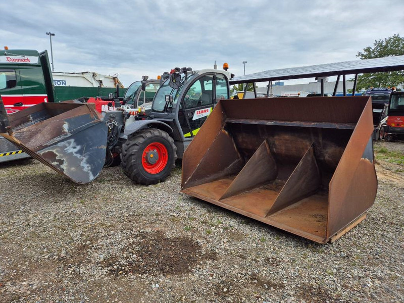 Claas Scorpion 7044 - Peralatan pertanian: gambar 2 Claas Scorpion 7044 - Peralatan pertanian: gambar 2