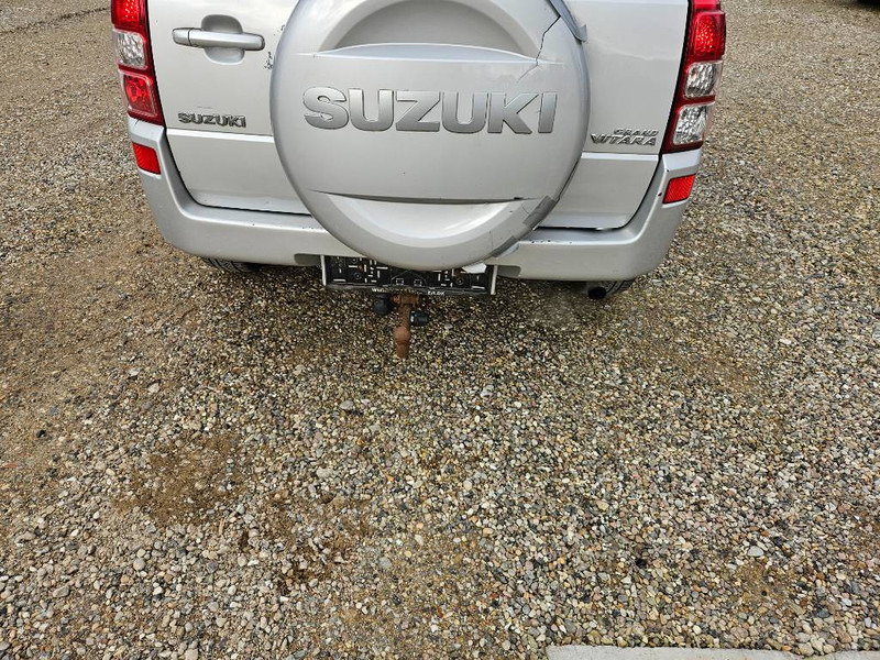 Suzuki Grand Vitara 2,0 GLX aut. Van 5d - Van box: gambar 4 Suzuki Grand Vitara 2,0 GLX aut. Van 5d - Van box: gambar 4