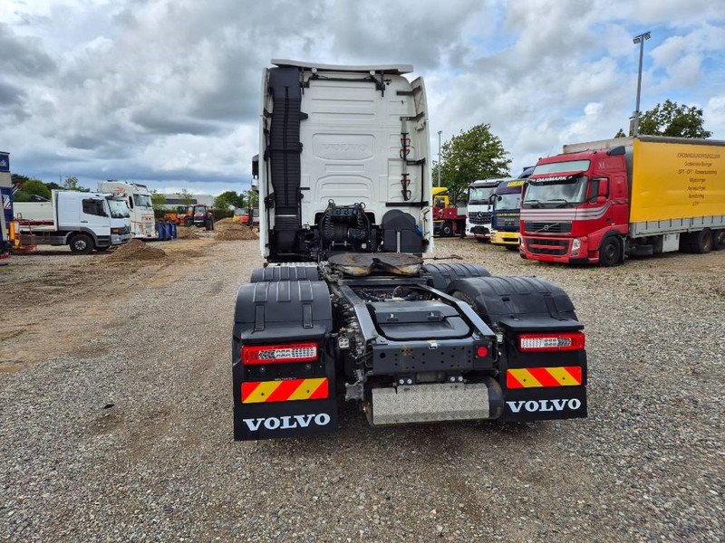 Volvo FH 500 6x2 // ACC // 10 Wheeler // Low km - Tractor head: gambar 4 Volvo FH 500 6x2 // ACC // 10 Wheeler // Low km - Tractor head: gambar 4