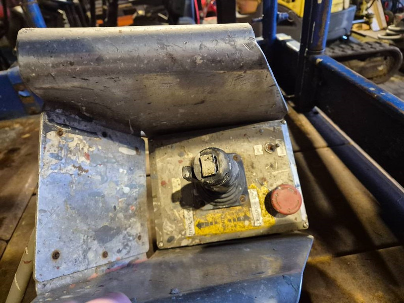 UpRight 2 persons lift - Scissor lifts: gambar 5 UpRight 2 persons lift - Scissor lifts: gambar 5