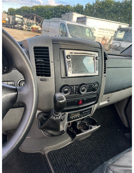 Volkswagen Crafter 2.5 TDI Car transporter - Van panel: gambar 3 Volkswagen Crafter 2.5 TDI Car transporter - Van panel: gambar 3