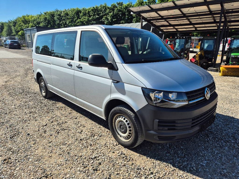 Mobil Volkswagen Transporter 2,0 TDi 102 Kombi lang 4d 9 prs: gambar 6