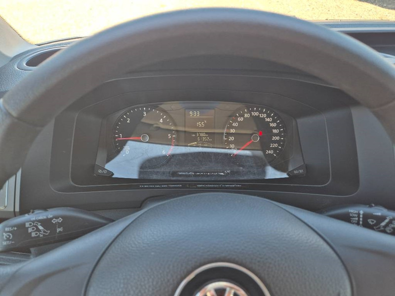 Mobil Volkswagen Transporter 2,0 TDi 102 Kombi lang 4d 9 prs: gambar 11