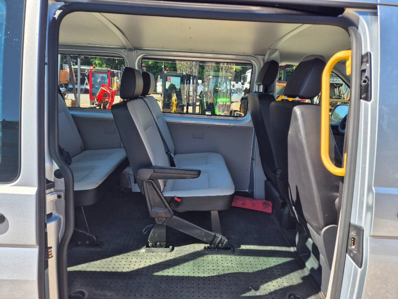 Mobil Volkswagen Transporter 2,0 TDi 102 Kombi lang 4d 9 prs: gambar 17