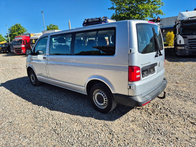 Mobil Volkswagen Transporter 2,0 TDi 102 Kombi lang 4d 9 prs: gambar 10
