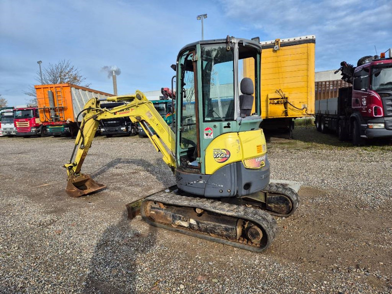 Yanmar Vio 25 - Ekskavator mini: gambar 2 Yanmar Vio 25 - Ekskavator mini: gambar 2