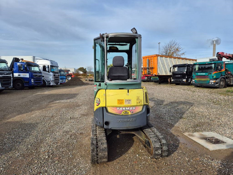 Yanmar Vio 25 - Ekskavator mini: gambar 3 Yanmar Vio 25 - Ekskavator mini: gambar 3