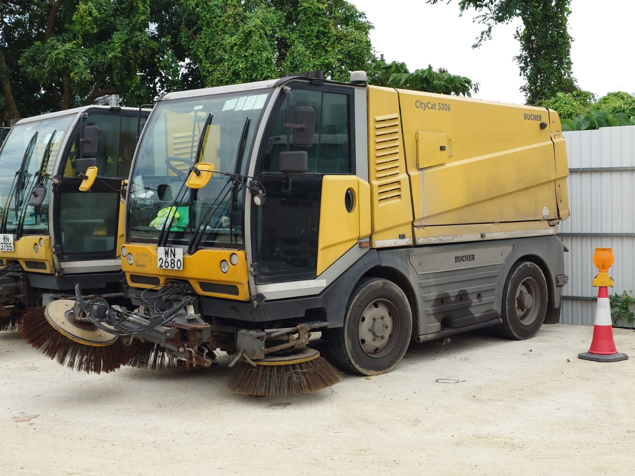 Bucher CityCat 5006 - Penyapu jalan: gambar 1 Bucher CityCat 5006 - Penyapu jalan: gambar 1