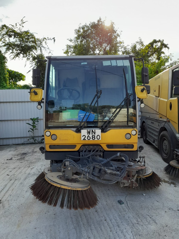 Bucher CityCat 5006 - Penyapu jalan: gambar 2 Bucher CityCat 5006 - Penyapu jalan: gambar 2