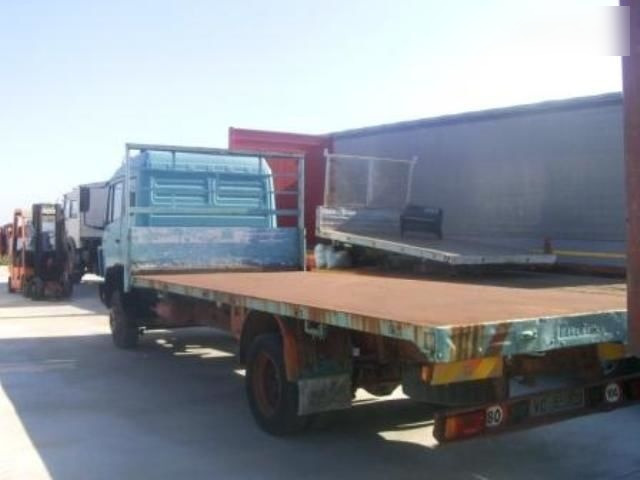 Mercedes-Benz 11.17 - Truk flatbed: gambar 3 Mercedes-Benz 11.17 - Truk flatbed: gambar 3