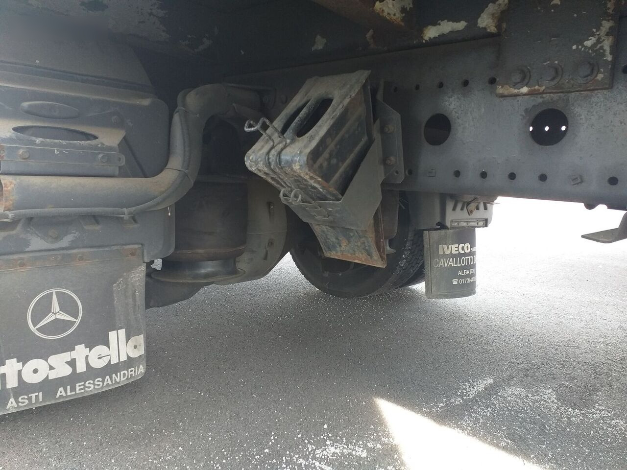 Mercedes-Benz ATEGO 12.28 - Truk dengan terpal samping: gambar 4 Mercedes-Benz ATEGO 12.28 - Truk dengan terpal samping: gambar 4
