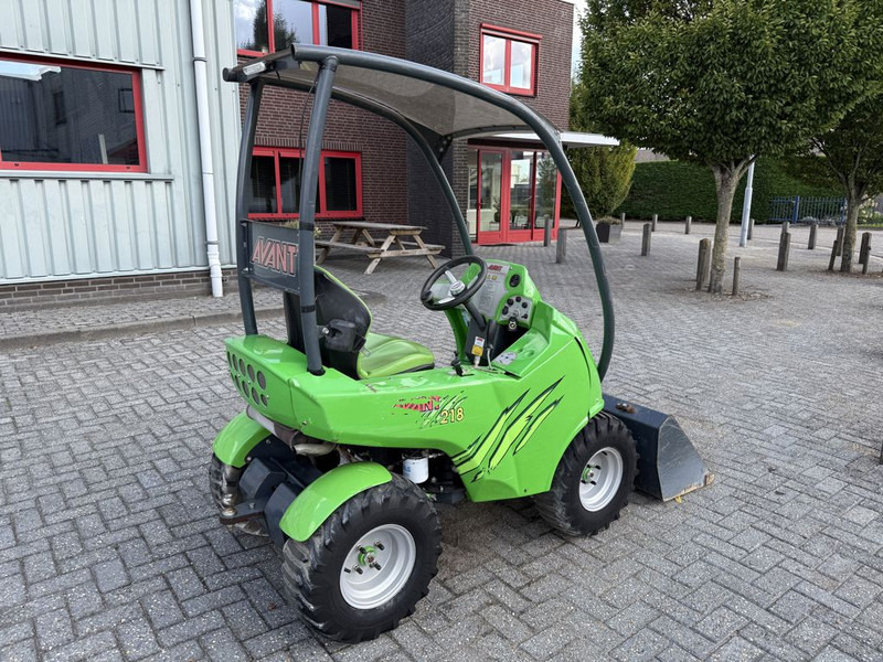 Avant 218 met Grondbak - Wheel loader: gambar 3 Avant 218 met Grondbak - Wheel loader: gambar 3