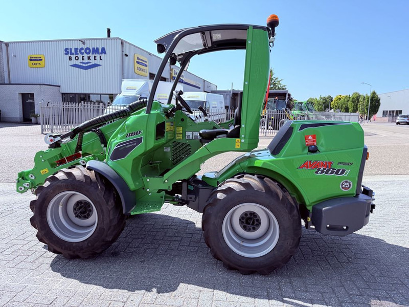 Avant 860i TDL + 1900kg 3.5 mtr 30km/h - Wheel loader: gambar 1 Avant 860i TDL + 1900kg 3.5 mtr 30km/h - Wheel loader: gambar 1