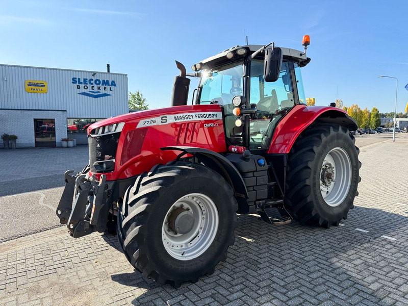 Massey Ferguson 7726S Dyna VT - Traktor: gambar 1 Massey Ferguson 7726S Dyna VT - Traktor: gambar 1