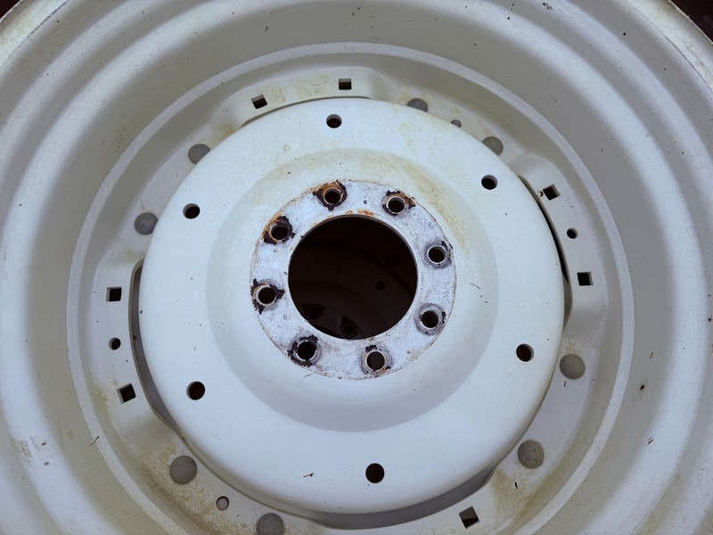 Mitas 420/70R30 & 300/70R20  Compl wheel - Roda/ Ban: gambar 2 Mitas 420/70R30 & 300/70R20  Compl wheel - Roda/ Ban: gambar 2