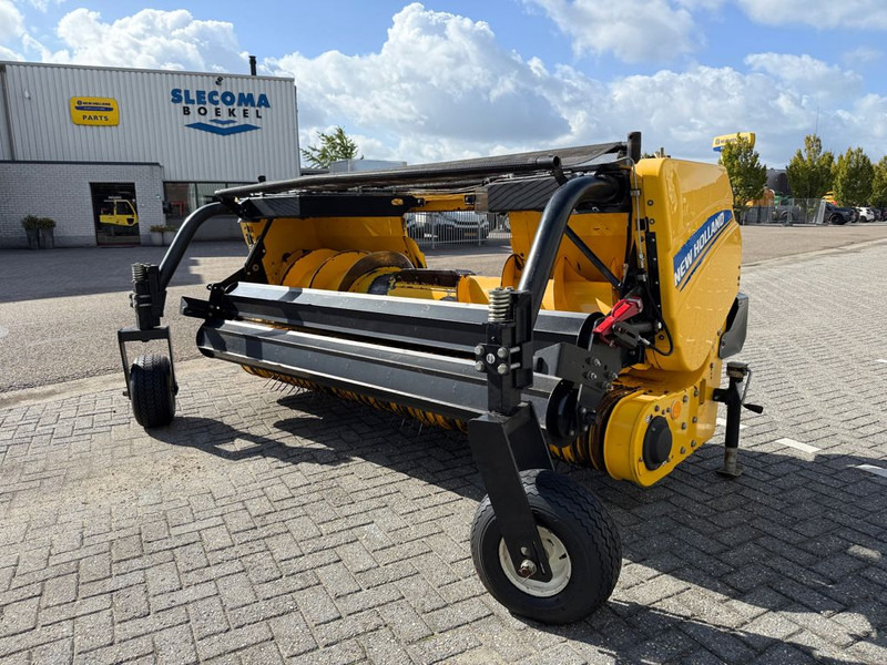 New Holland 300FPE Gras Pickup - Mesin pemanen: gambar 1 New Holland 300FPE Gras Pickup - Mesin pemanen: gambar 1