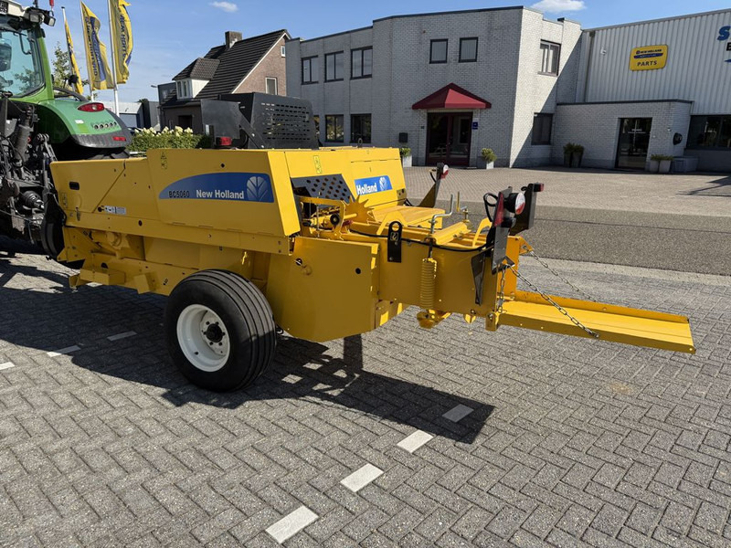 New Holland BC5060 Mini Balenpers - Baler persegi: gambar 2 New Holland BC5060 Mini Balenpers - Baler persegi: gambar 2