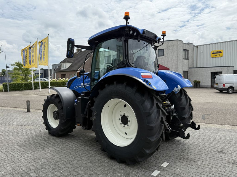 New Holland T6.145 AC STAGE V - Traktor: gambar 2 New Holland T6.145 AC STAGE V - Traktor: gambar 2