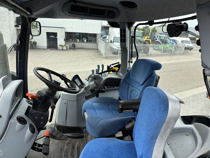 New Holland T6010 Plus Supersteer - Traktor: gambar 5 New Holland T6010 Plus Supersteer - Traktor: gambar 5