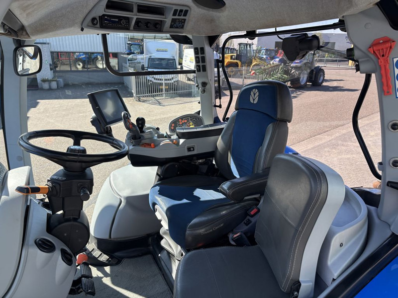New Holland T7.245 Auto Command MY18 - Traktor: gambar 5 New Holland T7.245 Auto Command MY18 - Traktor: gambar 5