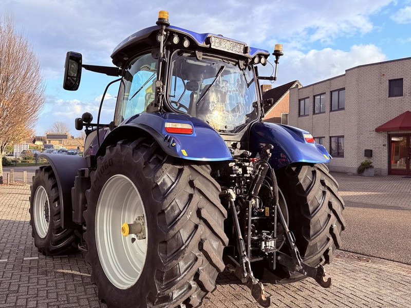 Traktor New Holland T7.270 AC Stage V Blue Power: gambar 6 Traktor New Holland T7.270 AC Stage V Blue Power: gambar 6