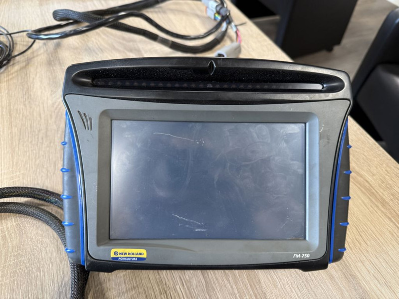 Trimble GFX-750 / New Holland FM-750 GPS - Suku cadang untuk Truk: gambar 1 Trimble GFX-750 / New Holland FM-750 GPS - Suku cadang untuk Truk: gambar 1