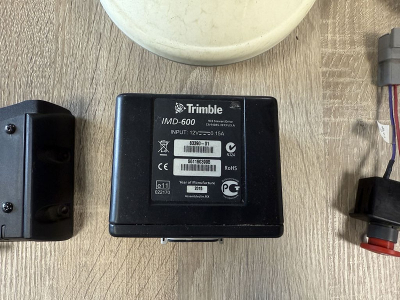 Trimble GFX-750 / New Holland FM-750 GPS - Suku cadang untuk Truk: gambar 5 Trimble GFX-750 / New Holland FM-750 GPS - Suku cadang untuk Truk: gambar 5