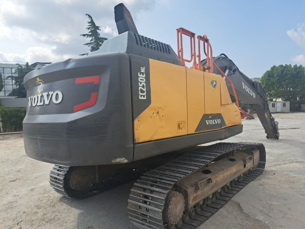 VOLVO EC250E NL - Ekskavator perayap: gambar 4 VOLVO EC250E NL - Ekskavator perayap: gambar 4