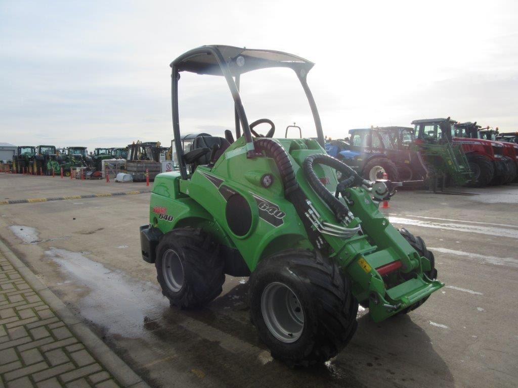 AVANT 640 - Pemuat ringkas: gambar 5 AVANT 640 - Pemuat ringkas: gambar 5