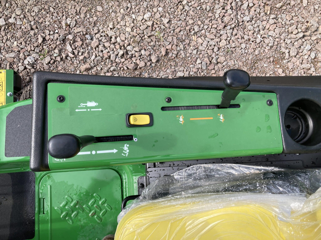 Mesin pemotong rumput baru John Deere 1550 front mower: gambar 10