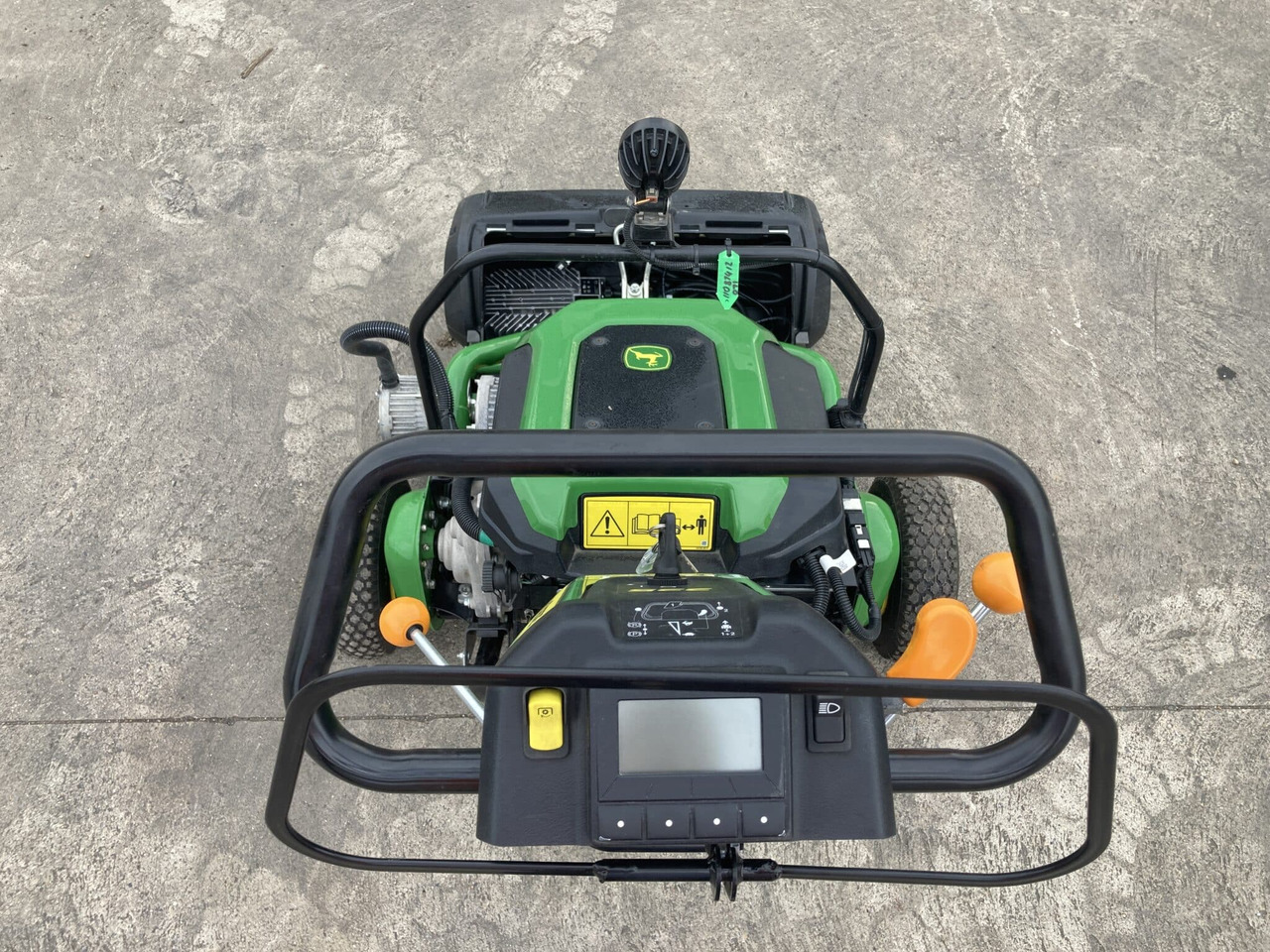 John Deere 225 E-cut walk behind electric greens mower - Mesin pemotong rumput: gambar 4 John Deere 225 E-cut walk behind electric greens mower - Mesin pemotong rumput: gambar 4