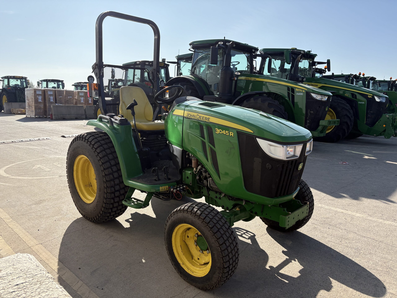 John Deere 3045R Compact Tractor - Traktor kompak: gambar 3 John Deere 3045R Compact Tractor - Traktor kompak: gambar 3