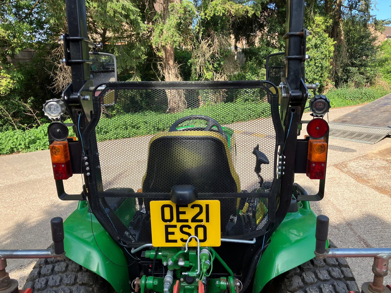 John Deere 3046R Compact Tractor - Traktor kompak: gambar 5 John Deere 3046R Compact Tractor - Traktor kompak: gambar 5