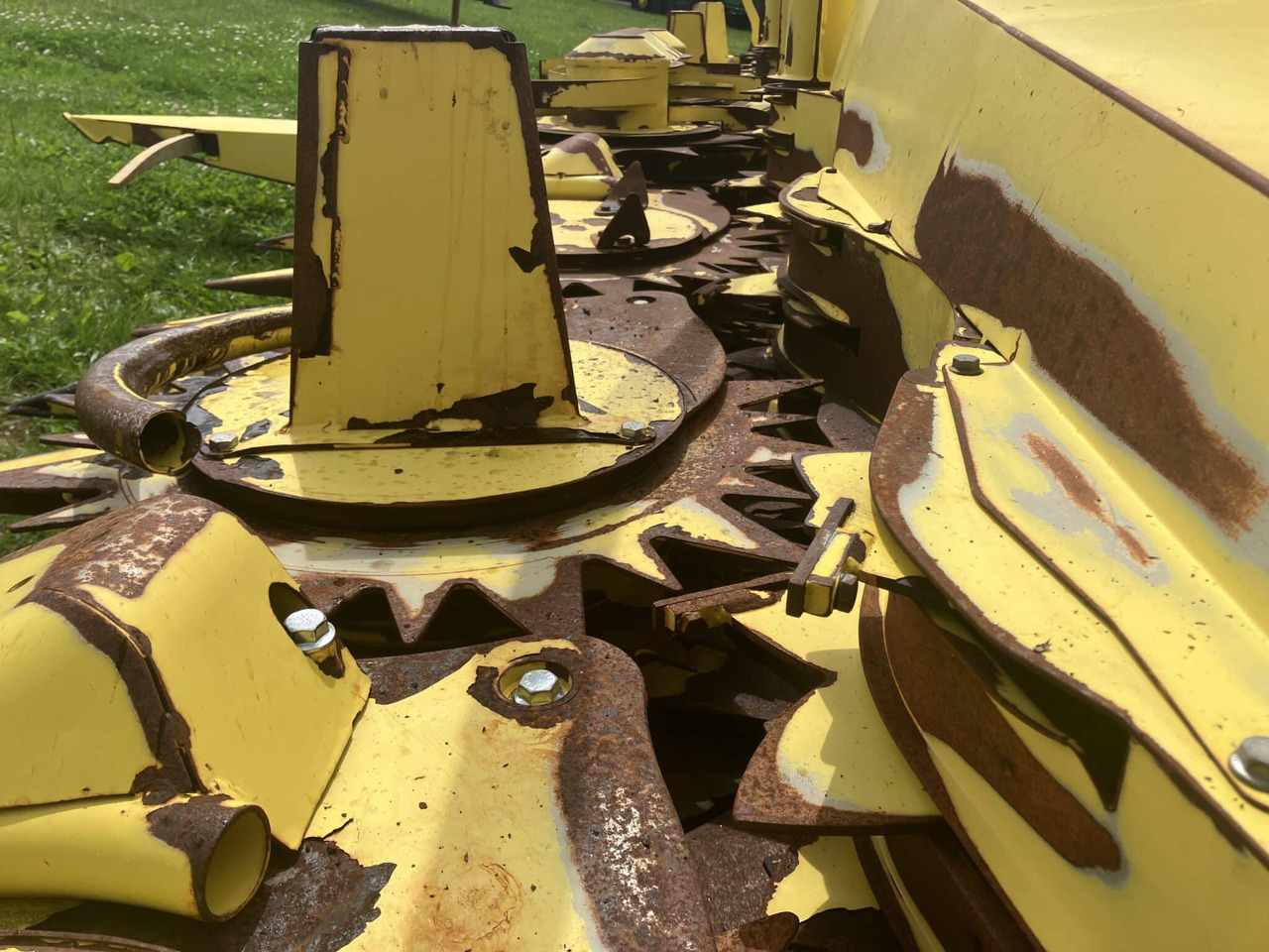 John Deere 390 Plus - Sundulan jagung: gambar 5 John Deere 390 Plus - Sundulan jagung: gambar 5