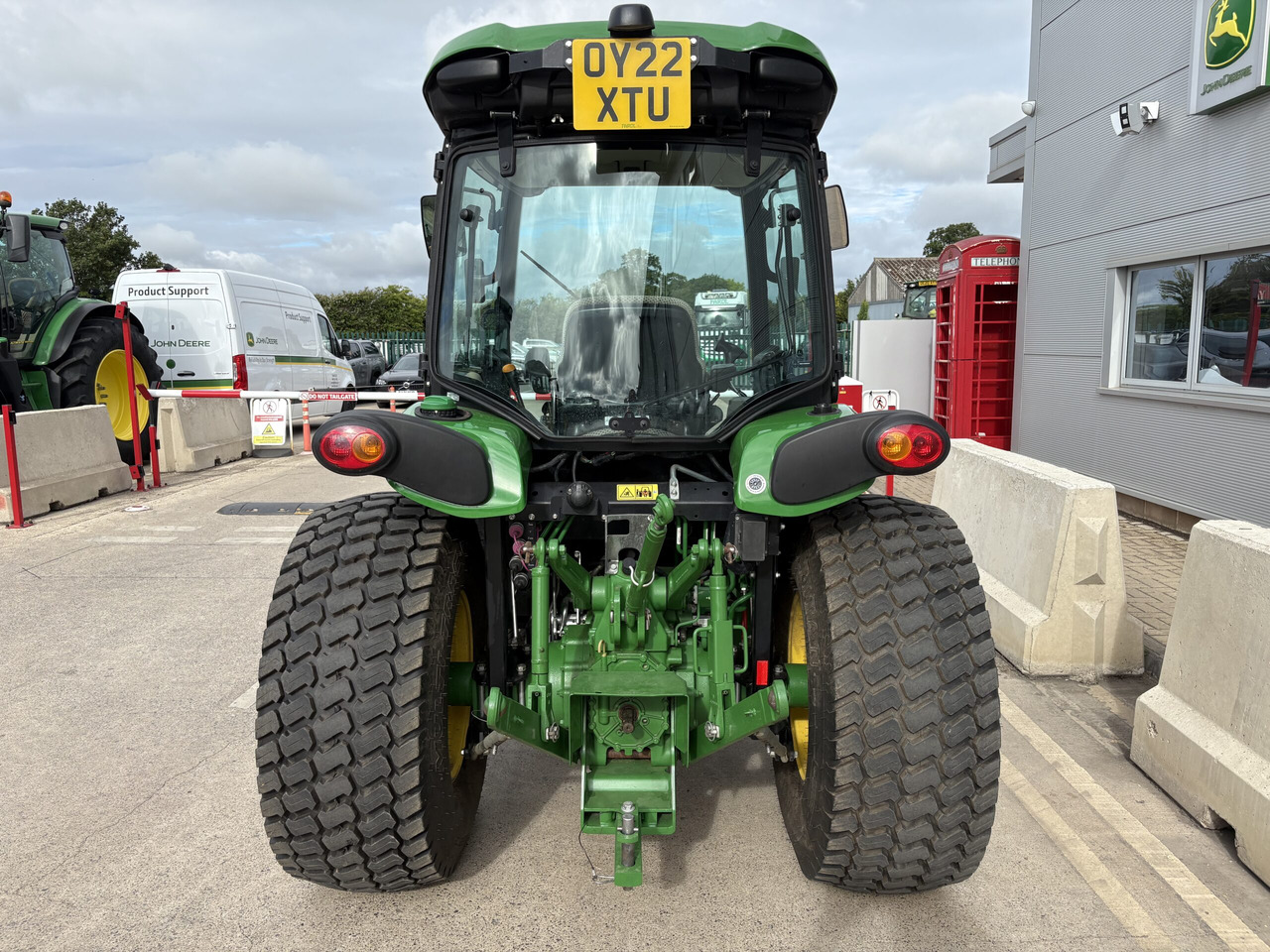 John Deere 4066R Compact Tractor - Traktor kompak: gambar 4 John Deere 4066R Compact Tractor - Traktor kompak: gambar 4
