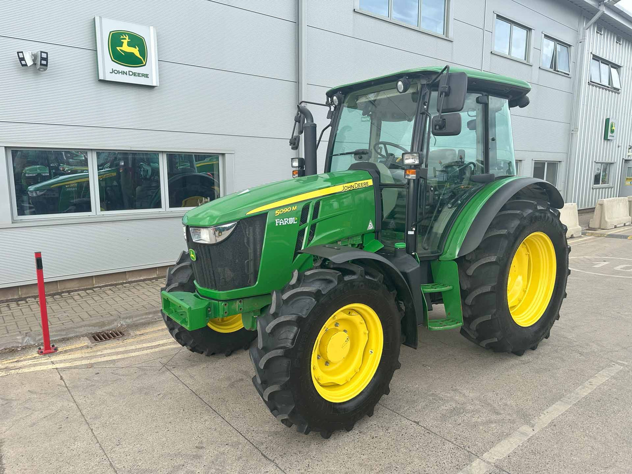John Deere 5090M - Traktor: gambar 1 John Deere 5090M - Traktor: gambar 1