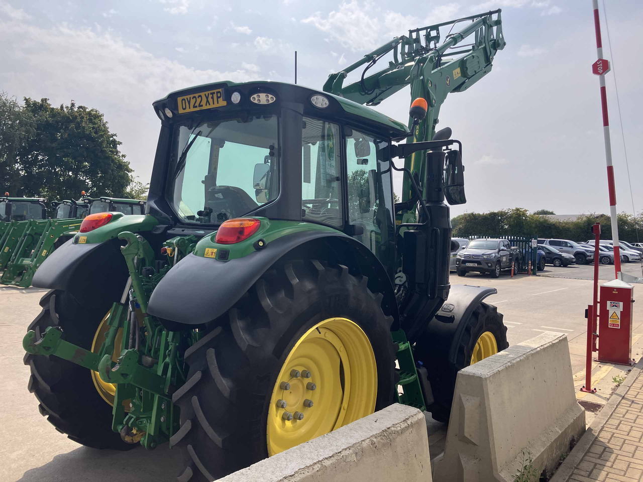 John Deere 6120M + 623R Loader - Traktor: gambar 5 John Deere 6120M + 623R Loader - Traktor: gambar 5