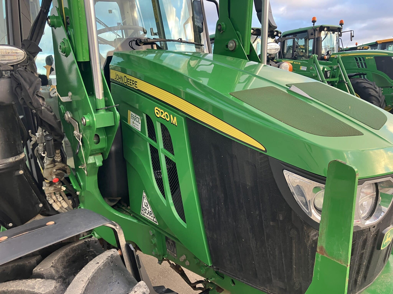 Traktor John Deere 6120M: gambar 10